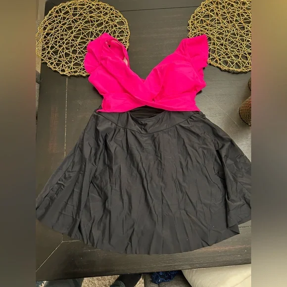 NWOT B2prity Women's Swimsuit One Piece Ruffle V Neck Cutout Wrap with Skirt - Picture 6 of 9